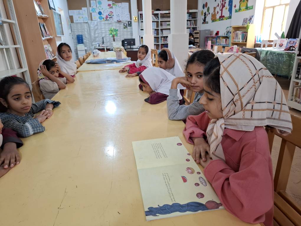 شب یلدا در کتابخانه‌های عمومی هرمزگان با محوریت کتاب و فرهنگ برگزار شد