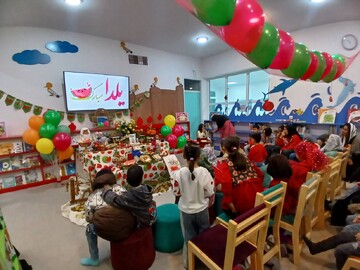 یلدا با قصه  و بازی در کتابخانه عمومی شهدای شاهدیه یزد