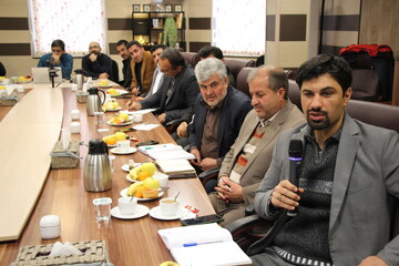 جلسه شورای اداری کتابخانه‌های عمومی استان مرکزی با حضور یاسر تقوی