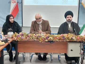 نشست روسای ادرات با مدیر کل کتابخانه‌های عمومی استان تهران