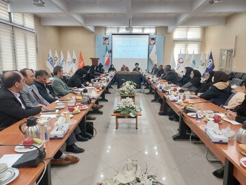 نشست روسای ادرات با مدیر کل کتابخانه‌های عمومی استان تهران