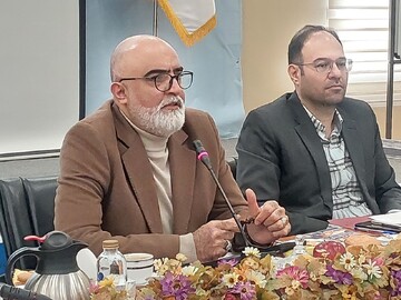 نشست روسای ادرات با مدیر کل کتابخانه‌های عمومی استان تهران