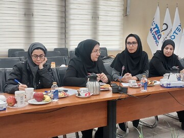 نشست روسای ادرات با مدیر کل کتابخانه‌های عمومی استان تهران