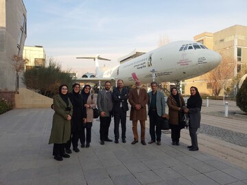 بازدید مدیرکل کتابخانه‌های عمومی استان تهران به همراه روسای ادارات کتابخانه های عمومی شهرستان از پارک فناوری پردیس