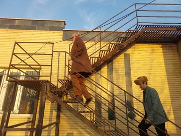 بازدید مدیرکل کتابخانه‌های عمومی استان تهران از پروژه در حال بازسازی کتابخانه امامت