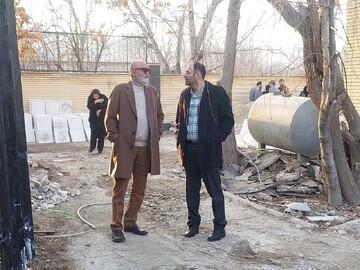 بازدید مدیرکل کتابخانه‌های عمومی استان تهران از پروژه در حال بازسازی کتابخانه امامت