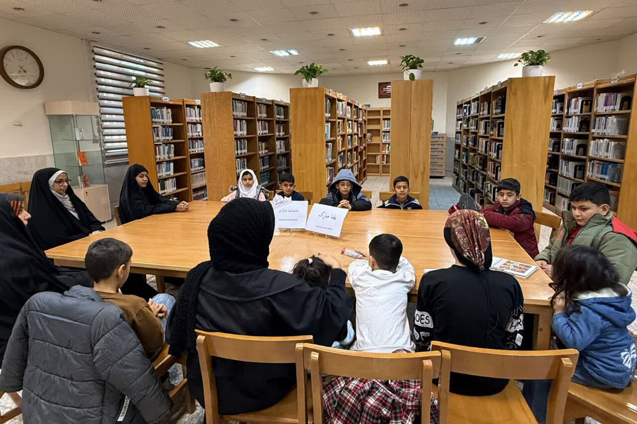 ویژه برنامه‌های «یلداخوانی» در کتابخانه‌های عمومی استان مرکزی