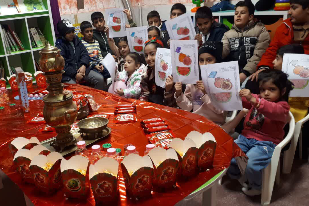 کتابخوانی به بلندای یلدا در کتابخانه‌های عمومی استان مرکزی