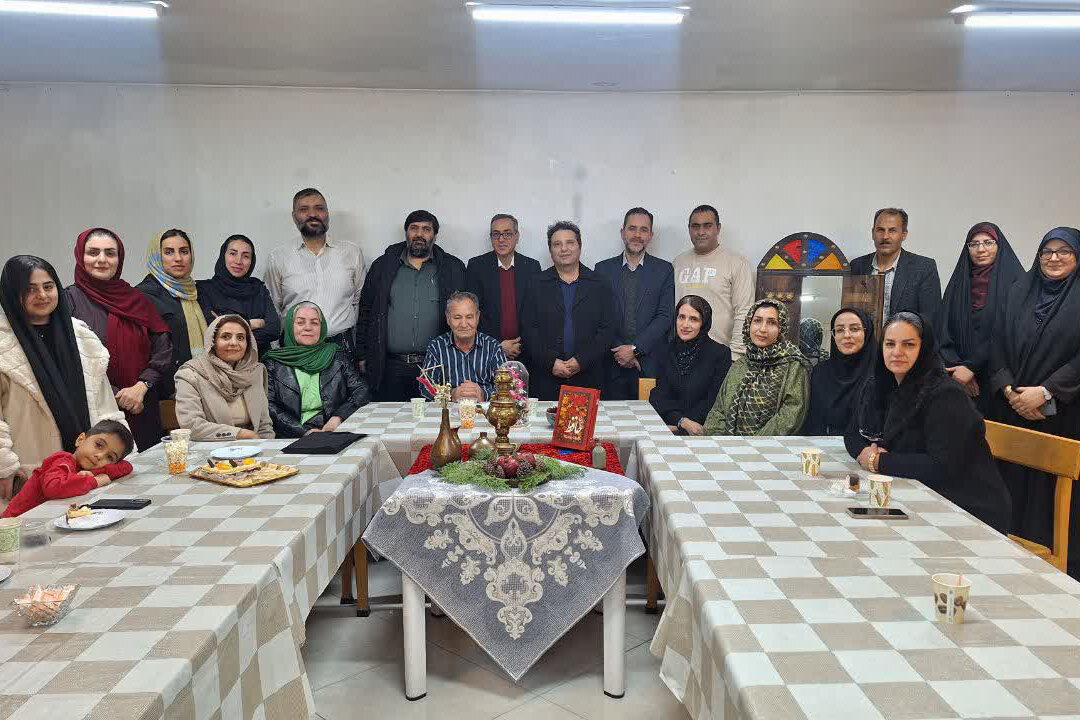 کتابخوانی به بلندای یلدا در کتابخانه‌های عمومی استان مرکزی