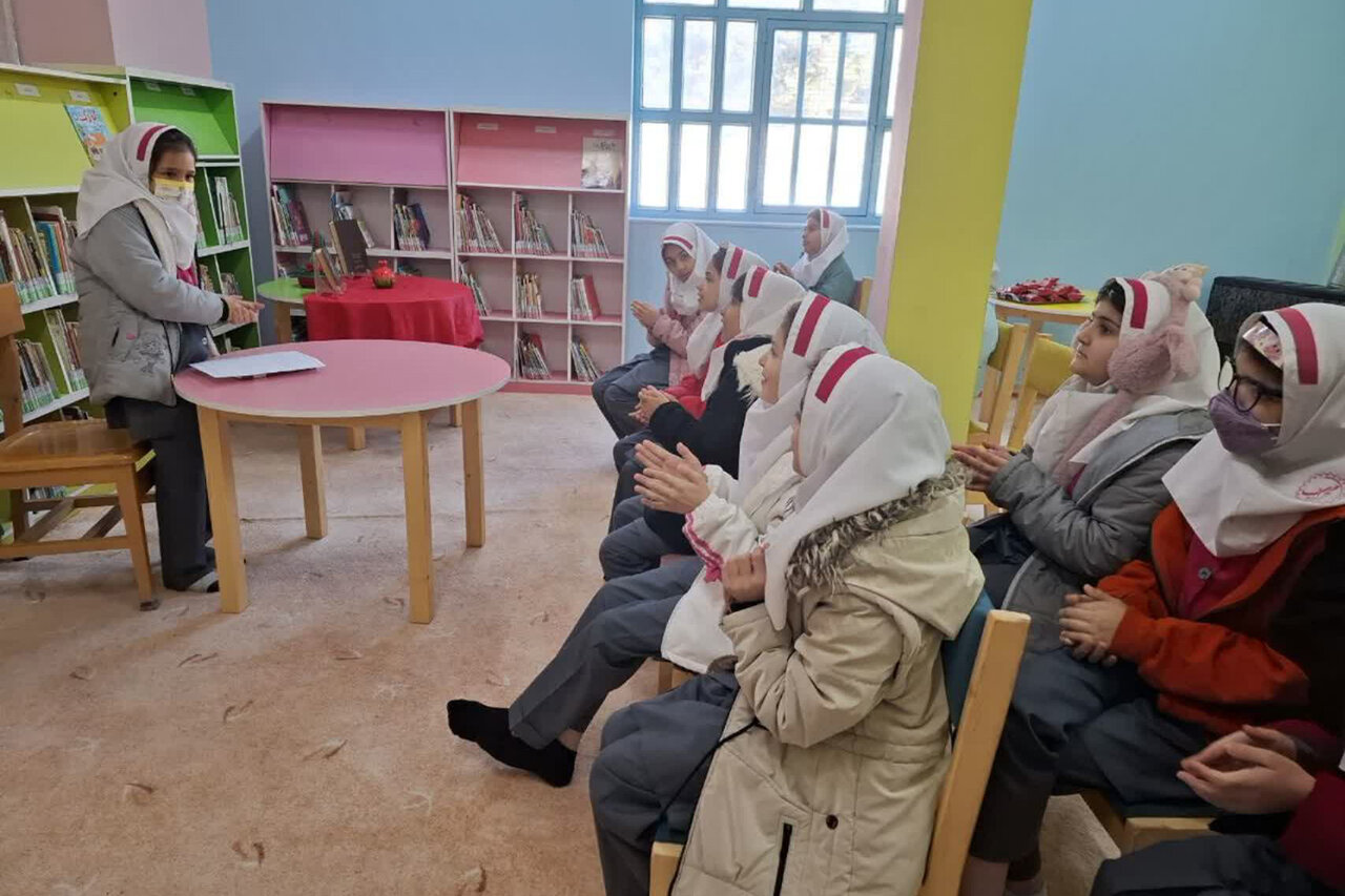 کتابخوانی به بلندای یلدا در کتابخانههای عمومی استان مرکزی