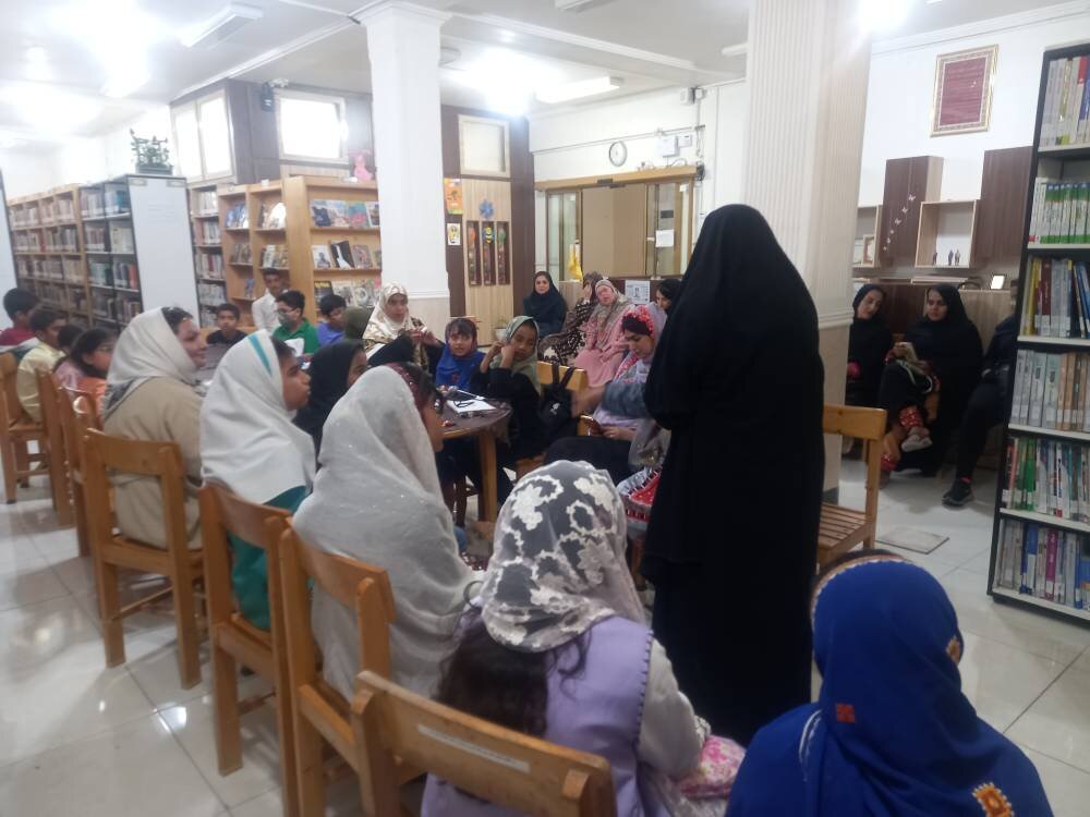 ویژه برنامه شب یلدا در کتابخانه عمومی ساحل چابهار برگزار شد