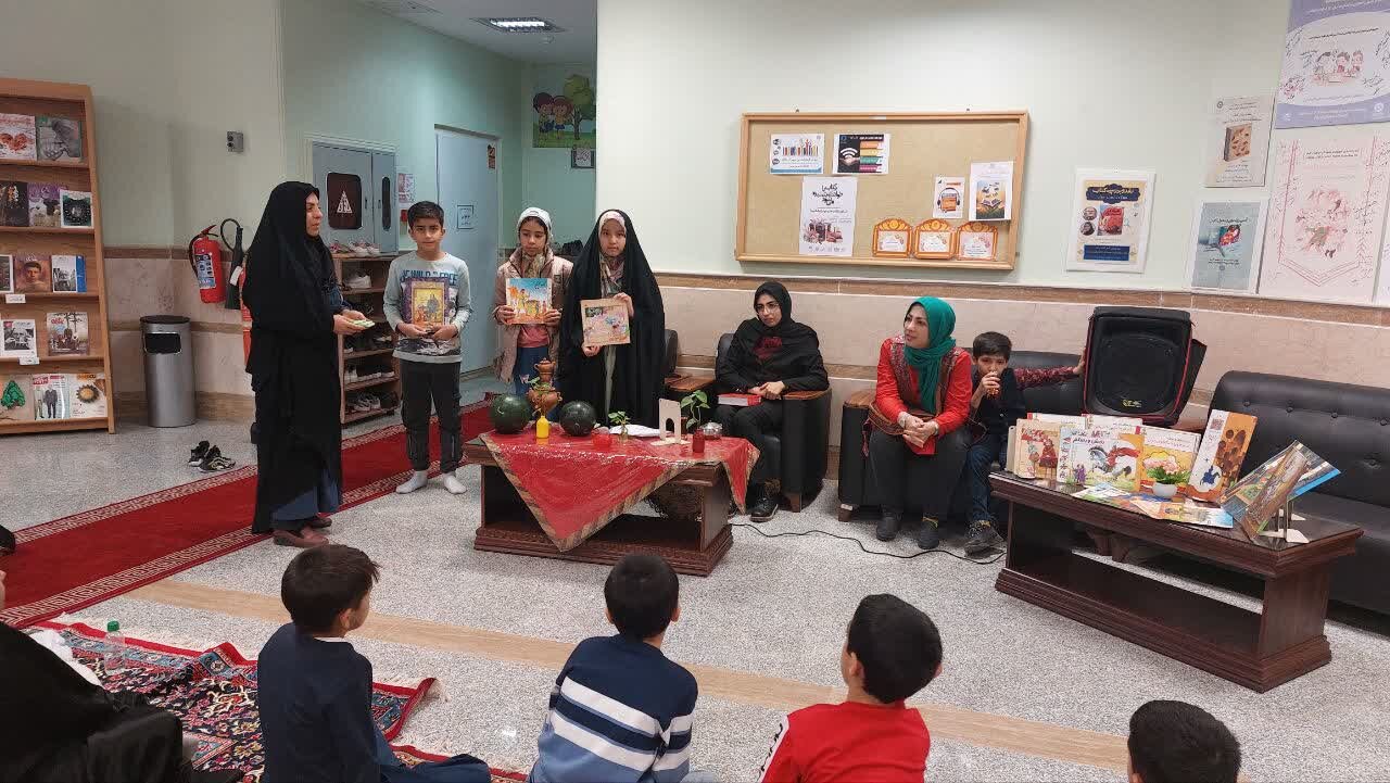 گرامیداشت شب یلدا در کتابخانه شهدای نوبهار قم برگزار شد