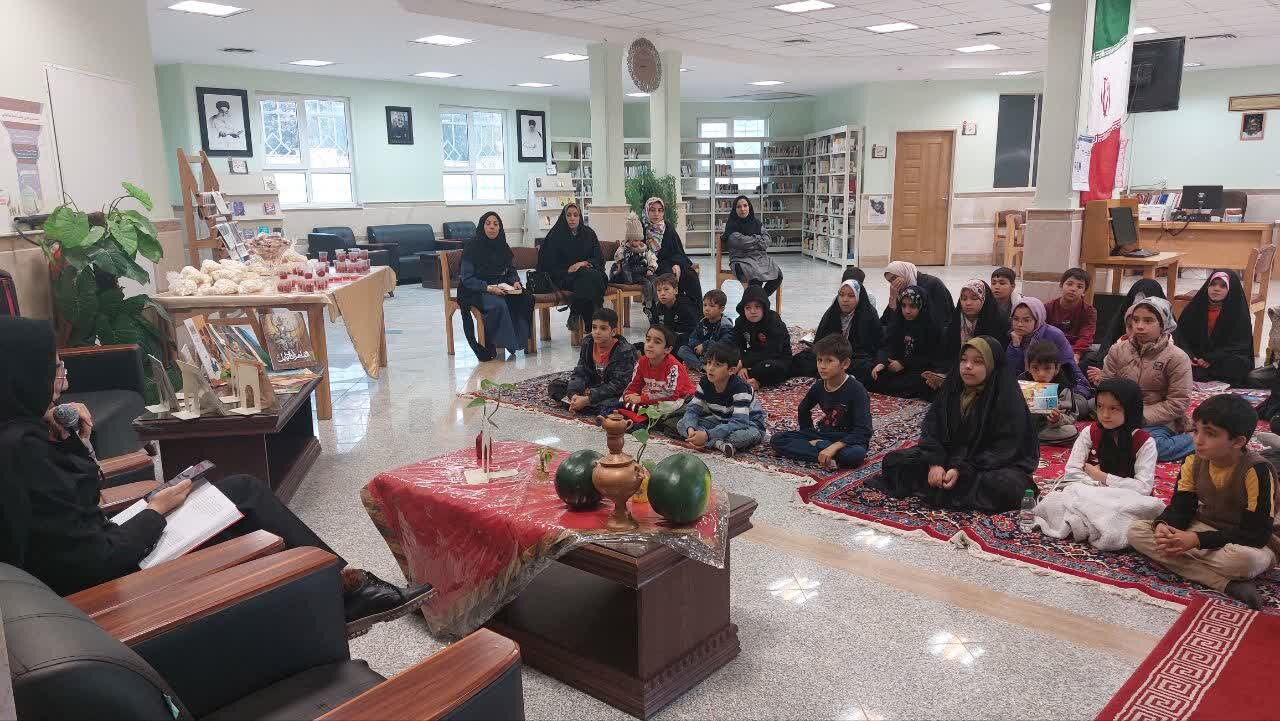 گرامیداشت شب یلدا در کتابخانه شهدای نوبهار قم برگزار شد