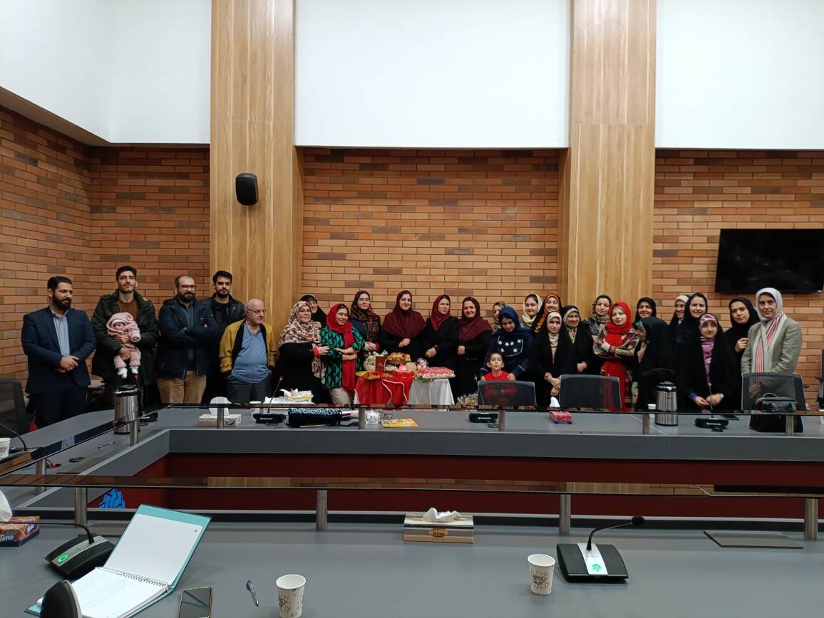 ویژهبرنامه جشن یلدا در کتابخانههای عمومی استان گیلان برگزار شد