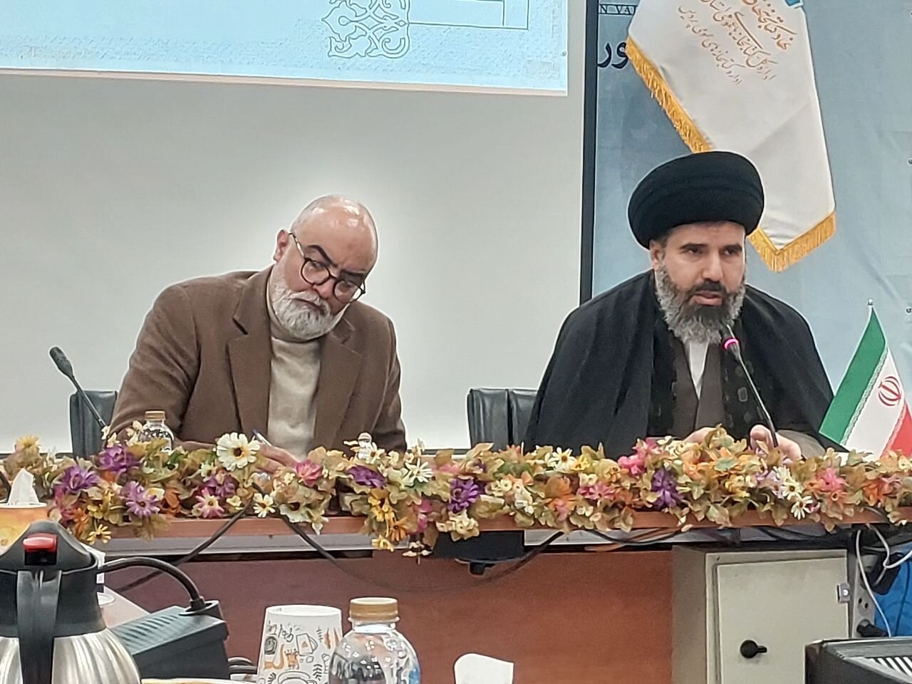 حضور در نشست شورای اداری استان تا دیدار با کتابداران و بازدید از پروژه های عمرانی