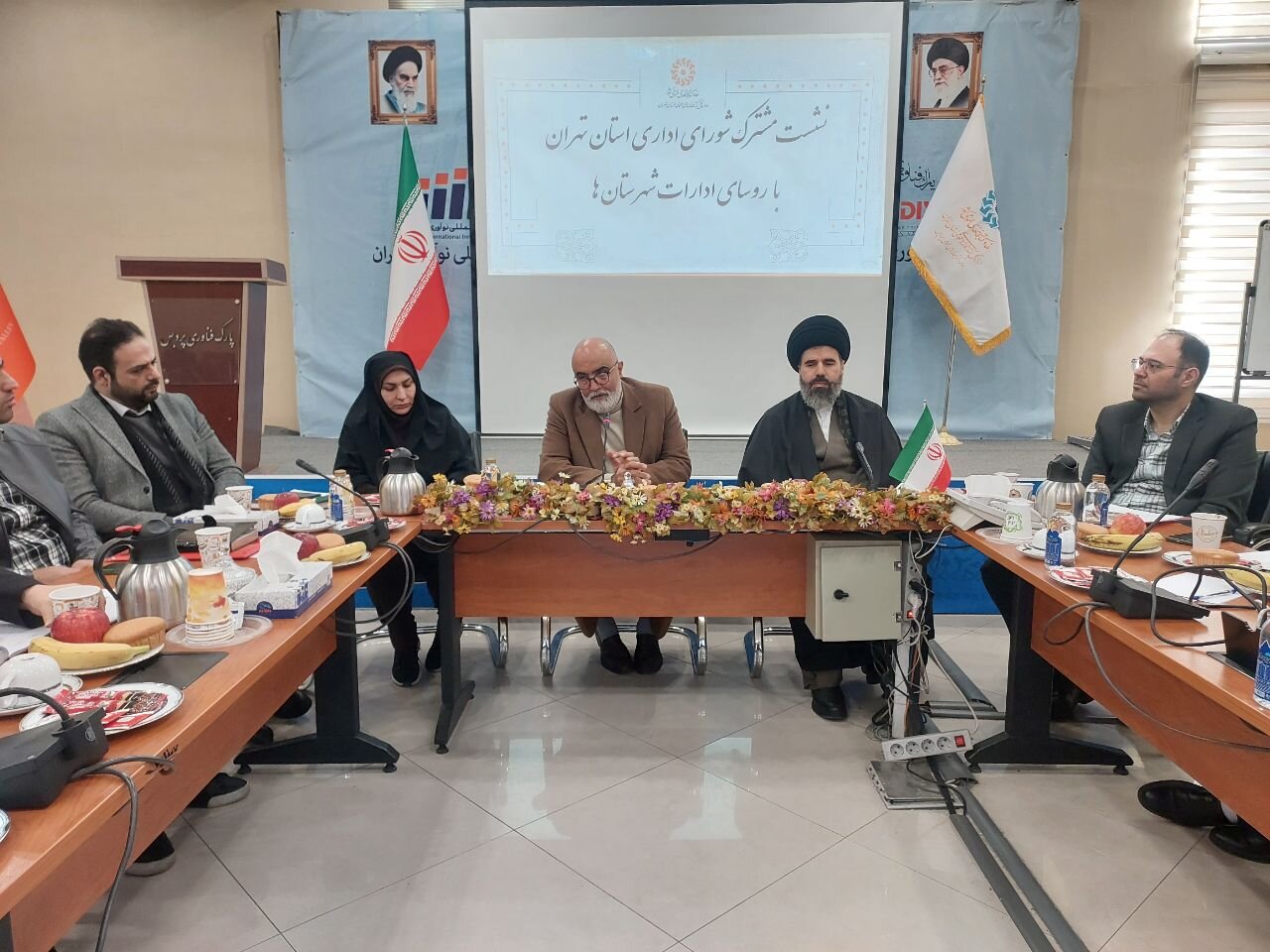 حضور در نشست شورای اداری استان تا دیدار با کتابداران و بازدید از پروژه های عمرانی