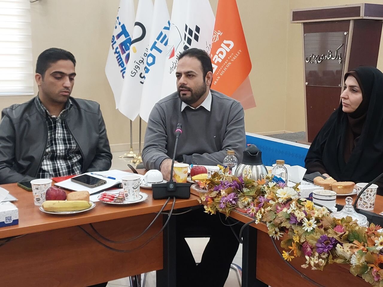 حضور در نشست شورای اداری استان تا دیدار با کتابداران و بازدید از پروژه های عمرانی