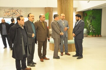 بازدید رئیس بنیاد نخبگان استان گیلان از کتابخانه مرکزی رشت