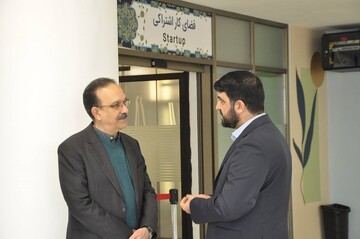 بازدید رئیس بنیاد نخبگان استان گیلان از کتابخانه مرکزی رشت