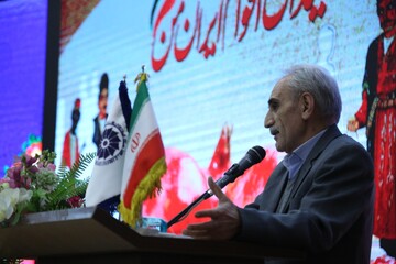 آئین«یلدای اقوام ایران من» به همت کتابخانه‌های عمومی چهارمحال و بختیاری برگزار شد