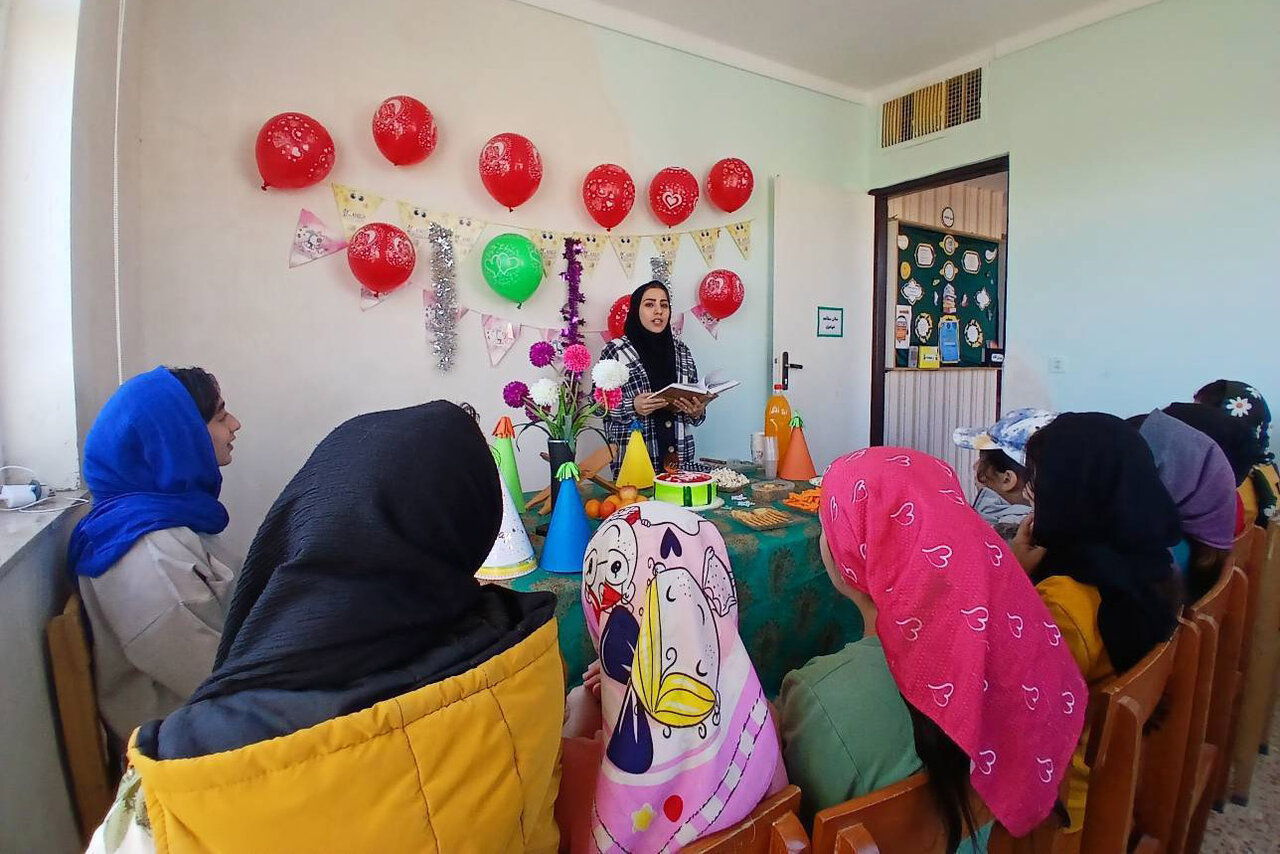 یلدا؛ شب هم‌نشینی فرهنگ، خانواده و روایت در کتابخانه‌های عمومی ایلام