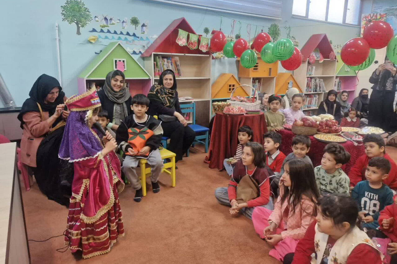 یلداخوانی در بلندترین شب سال به همت کتابخانه‌های استان مرکزی