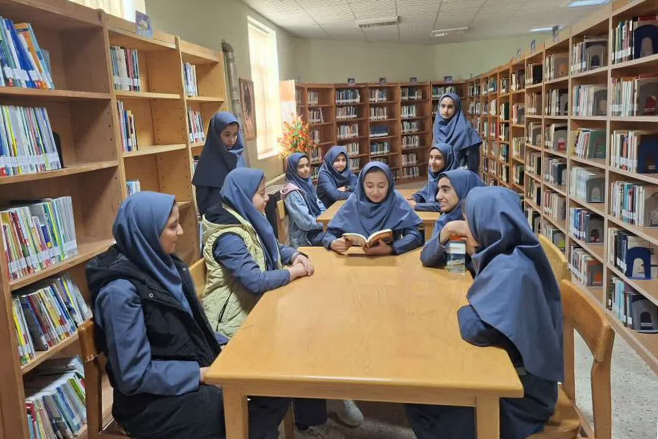 کتابخانه‌های استان مرکزی با جشن‌های یلدایی میزبان کودکان و نوجوانان شدند