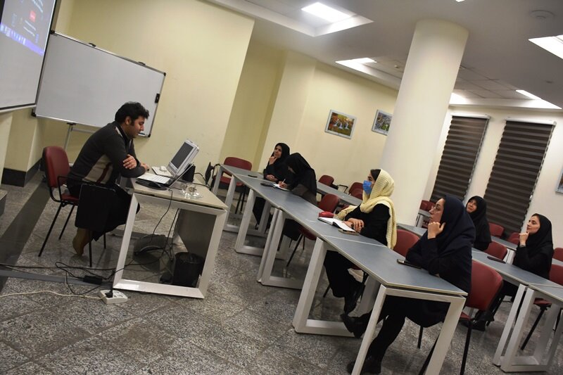 برگزاری کارگاه زوترو و پژوهیار در کتابخانه مرکزی امام خمینی(ره) مشهد