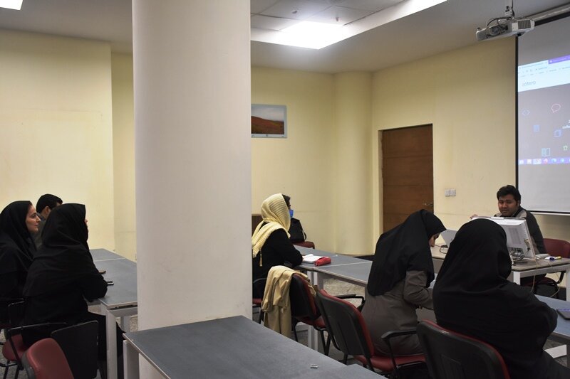 برگزاری کارگاه زوترو و پژوهیار در کتابخانه مرکزی امام خمینی(ره) مشهد