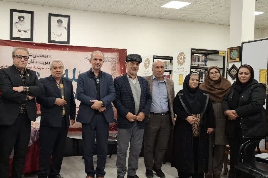 محفل ادبی «چلهچکامه» در کتابخانه میرصدرایی مشهد برگزار شد