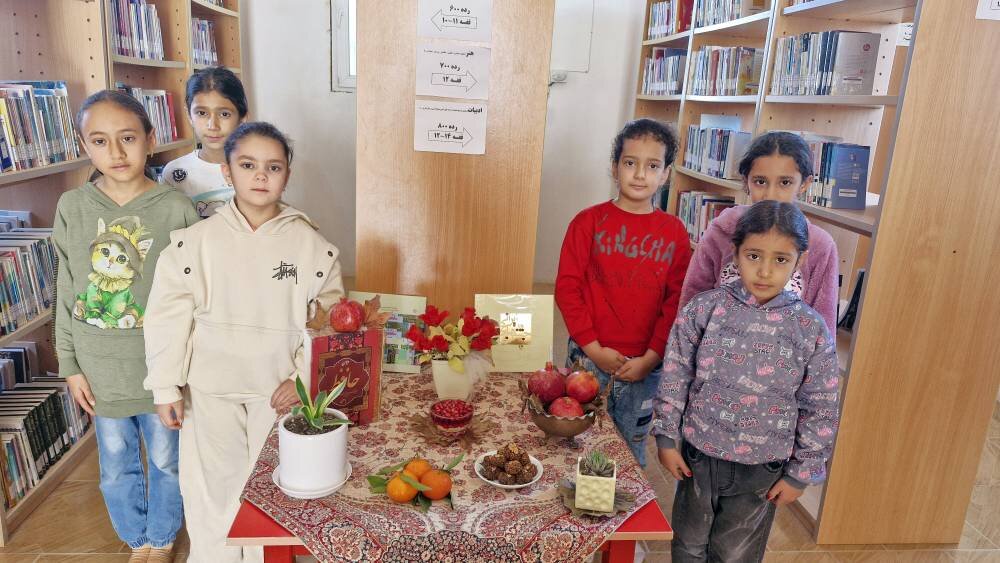 از تفأل به حافظ تا شاهنامه‌خوانی با طعم انار و شور کتابداران