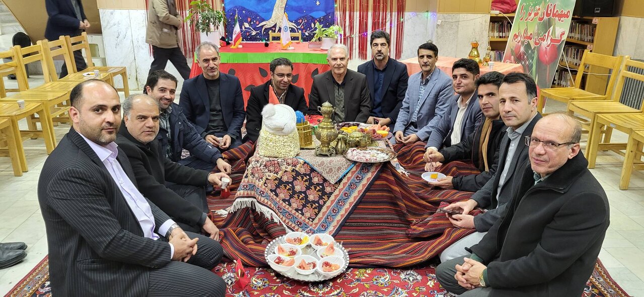 کتابخانههای سلطانیه، یلدا را با حافظخوانی و قصههای کهن جشن گرفتند