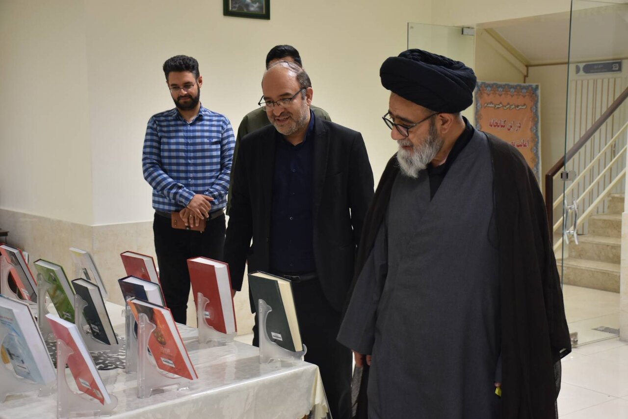 کتابخانه شخصی شهید آیتالله آل هاشم به کتابخانه مرکزی تبریز اهدا شد