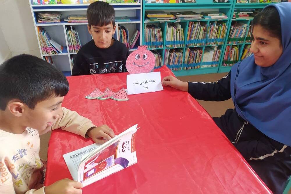 یلداخوانی در کتابخانه‌های عمومی گلستان