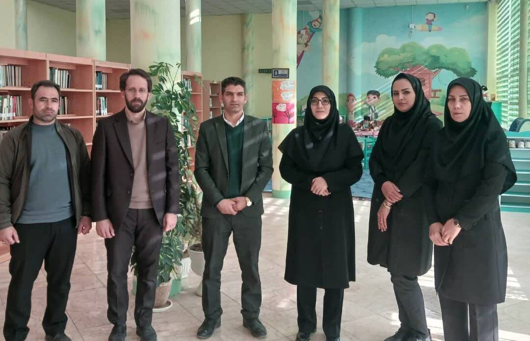 بازدید مدیرکل کتابخانه‌های عمومی لرستان از زیرساخت‌های فرهنگی الیگودرز