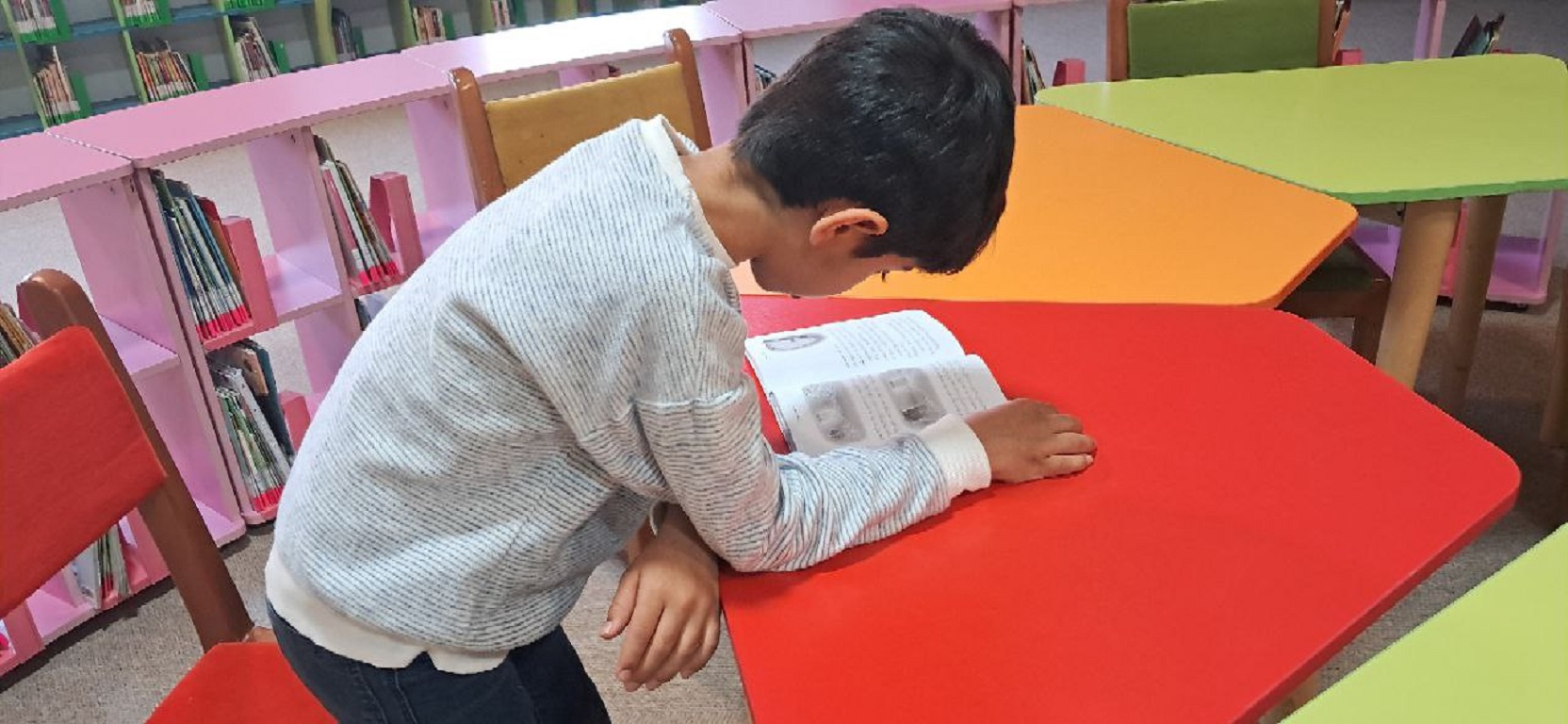 از نوزادی تا مدرسه؛ کتابخانههای عمومی مسیر زندگی کودک کتابخوان مریوانی را شکل دادند