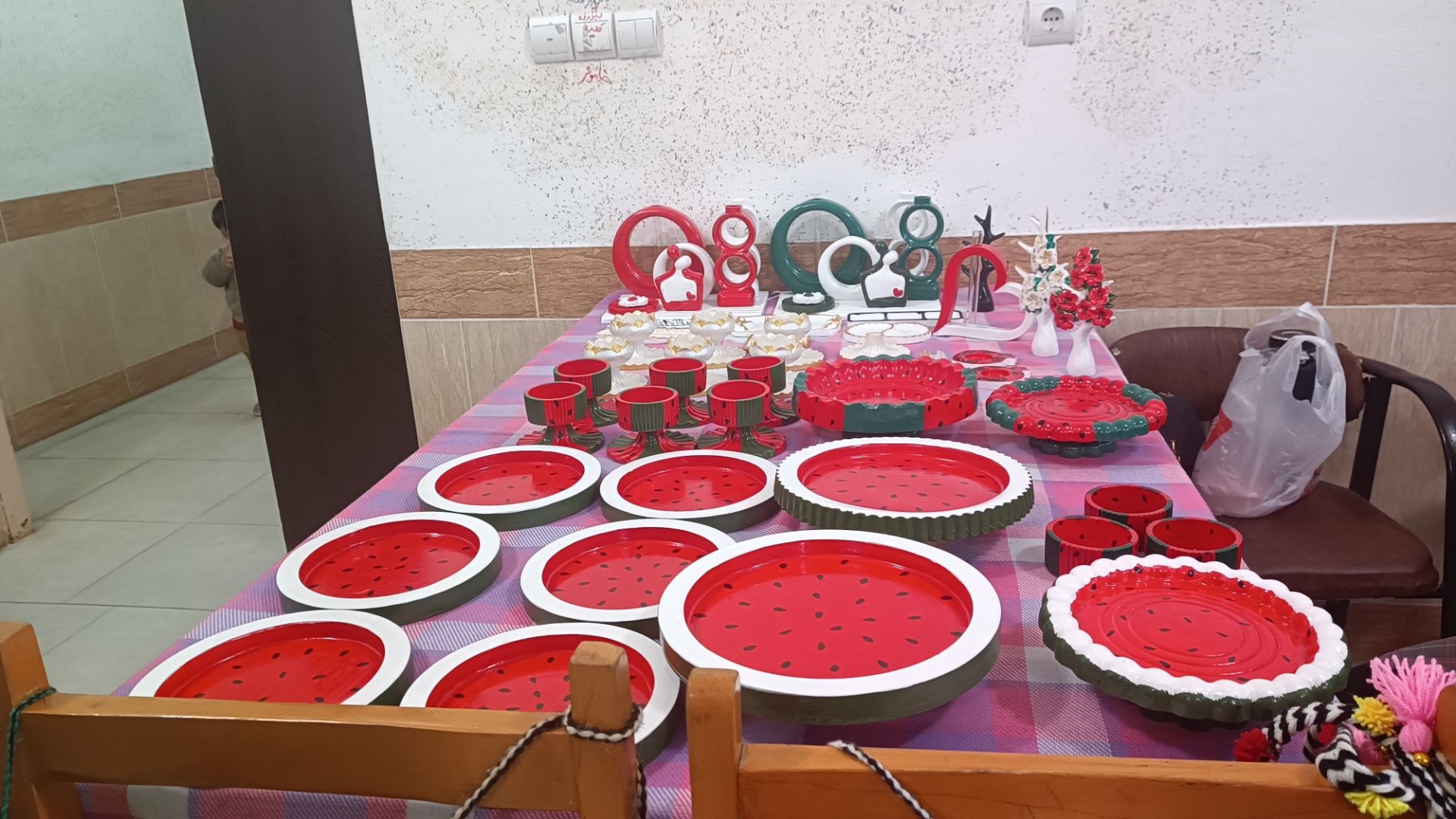 بازارچه محصولات دستساز بانوان هفتگل برگزار شد