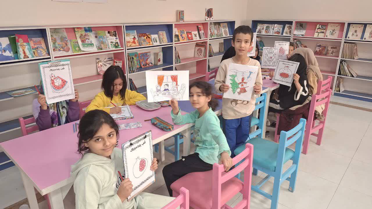 پنج‌شنبه‌های کتابخانه شهید تقوی‌فر کارون، قطب جذب خانواده‌ها شد