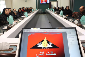 آموزش اطفای حریق به کارکنان؛ گامی مهم در افزایش آمادگی کتابخانه‌های عمومی یزد