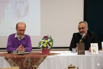 رونمایی از پنج اثر شاخص شعر فارسی به زبان کردی در یزد