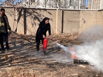 کارگاه آموزشی اطفای حریق برای کتابداران ابهر برگزار شد