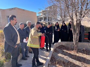 کارگاه آموزشی اطفای حریق برای کتابداران ابهر برگزار شد