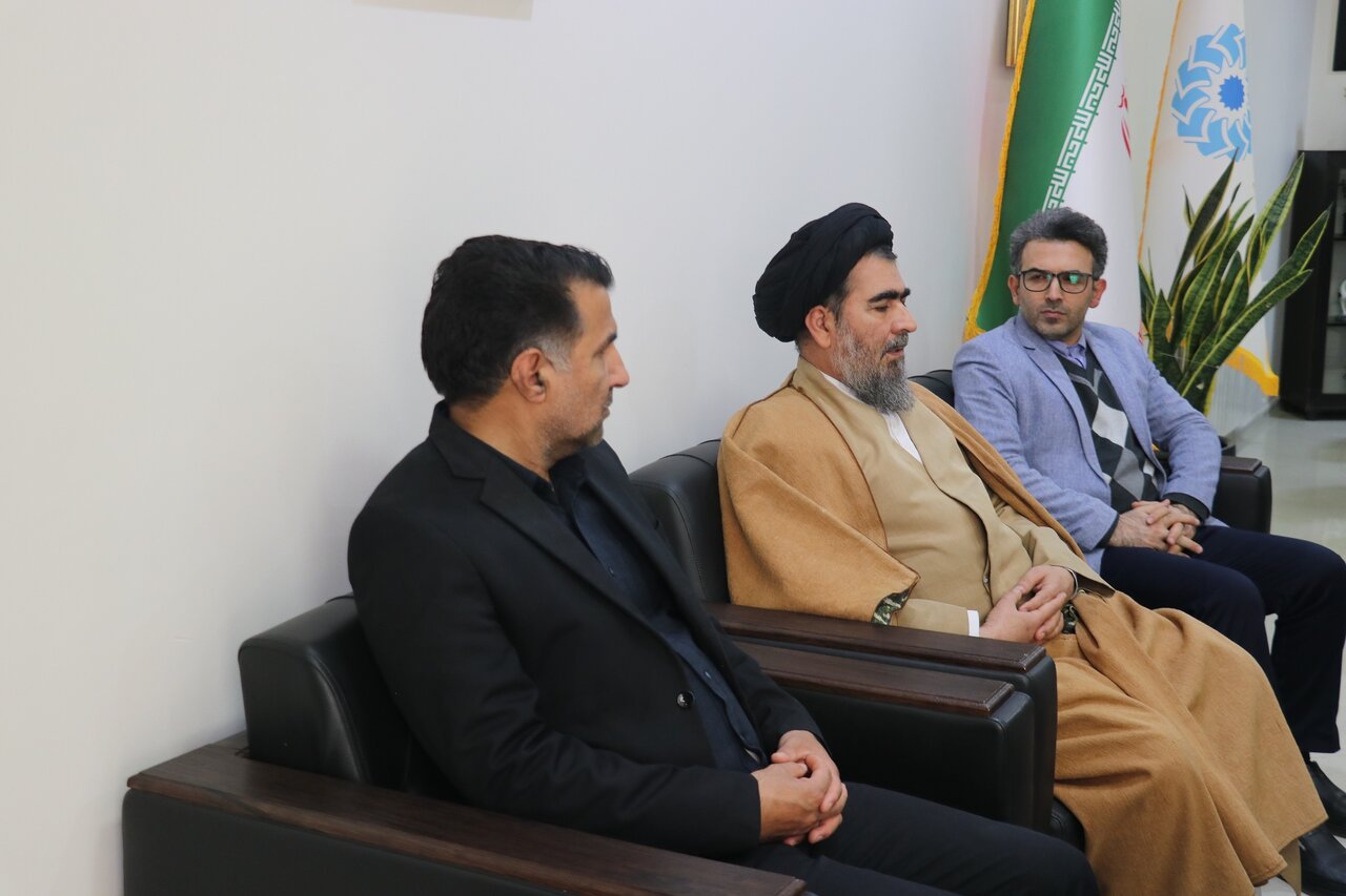 تقویت برنامه‌های مهدوی و فرهنگی در کتابخانه‌های عمومی خراسان‌ رضوی