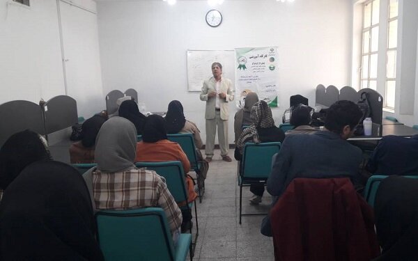 برپایی دو کارگاه آموزشی و اجرای برنامههای شاد کودکانه در شهرستان مرودشت