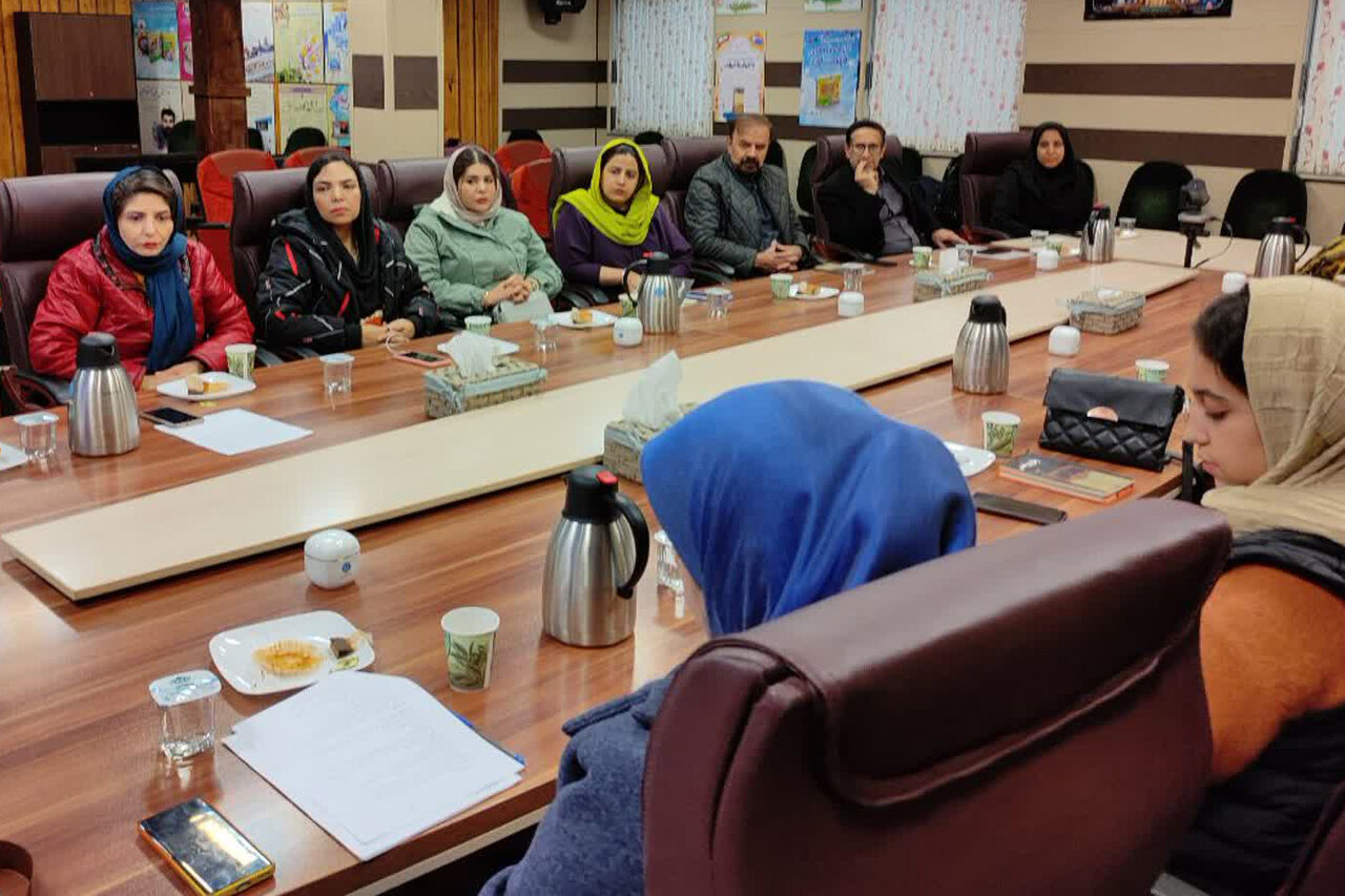 نقد و بررسی کتاب «وقوع وحشی» در اراک