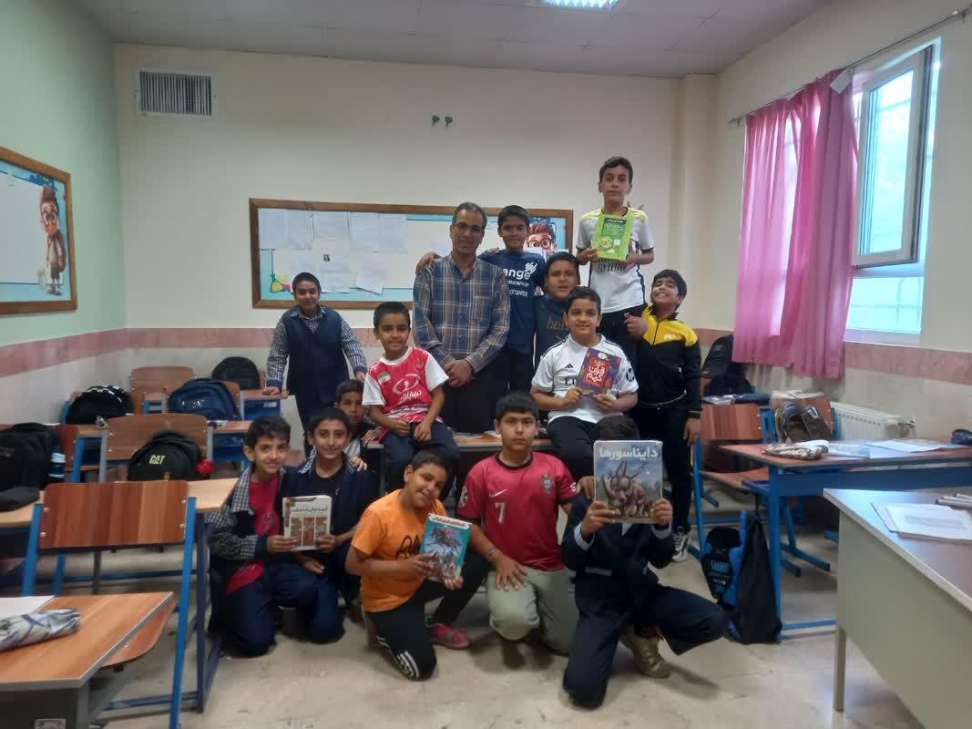 برگزاری نشستهای کتابخوان مدرسهای با همکاری کتابخانههای عمومی شهرستان بجستان