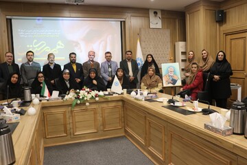 به همت محفل ادبی رواق ادب اداره کل کتابخانه های عمومی خراسان رضوی، محفل شعرخوانی «هم مکتب»