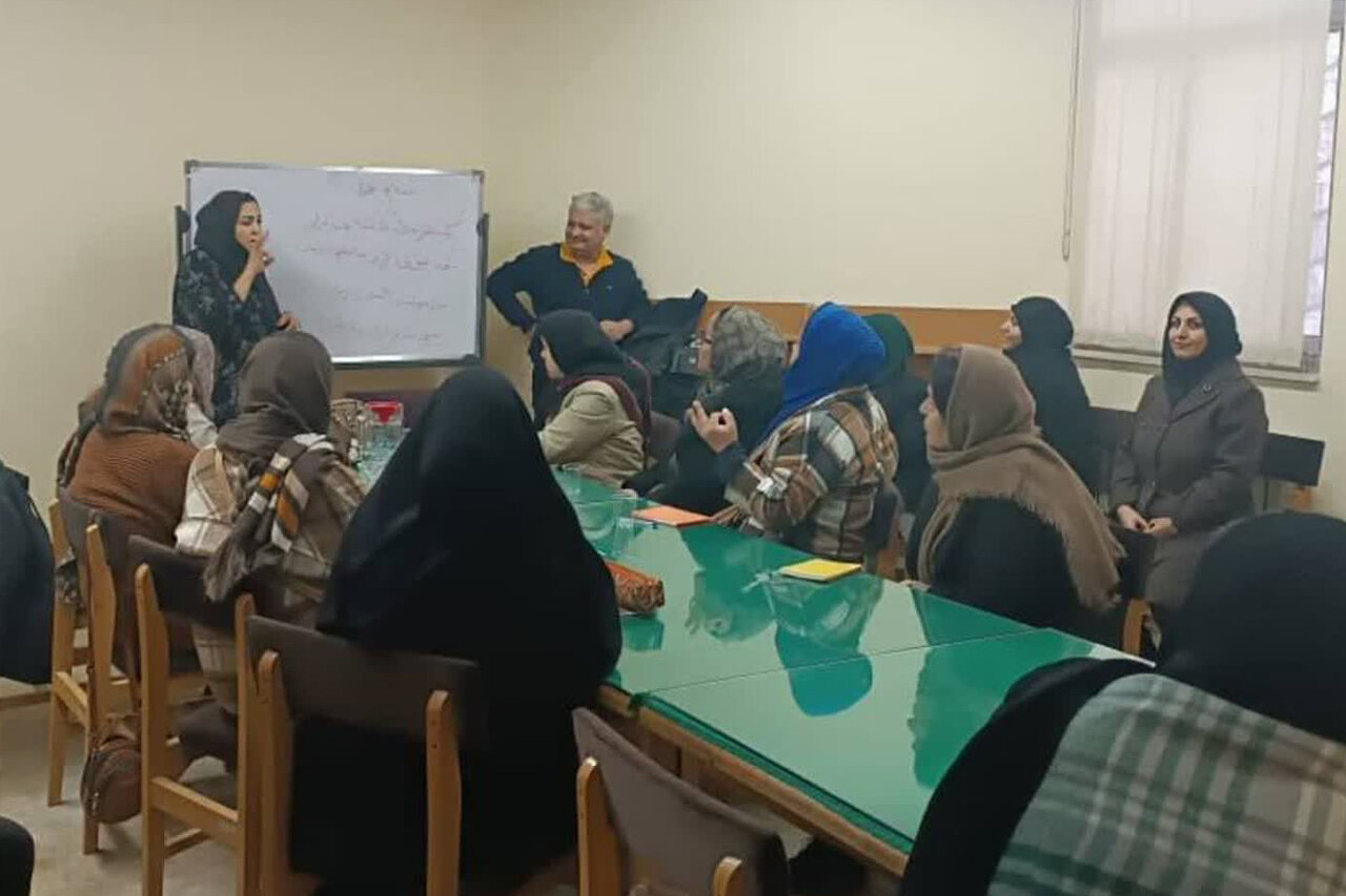 گرمای کتابخوانی در زمستان به همت کتابداران استان مرکزی