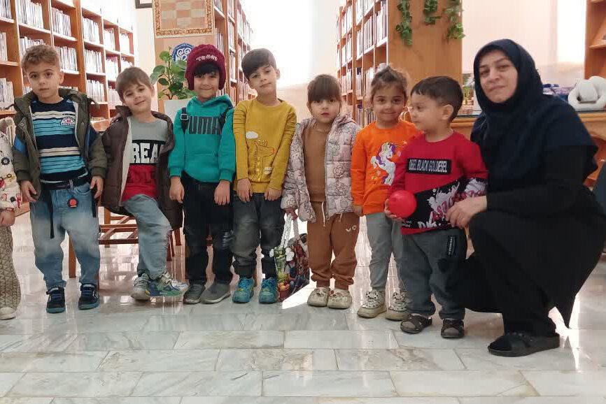 گرمای کتابخوانی در زمستان به همت کتابداران استان مرکزی