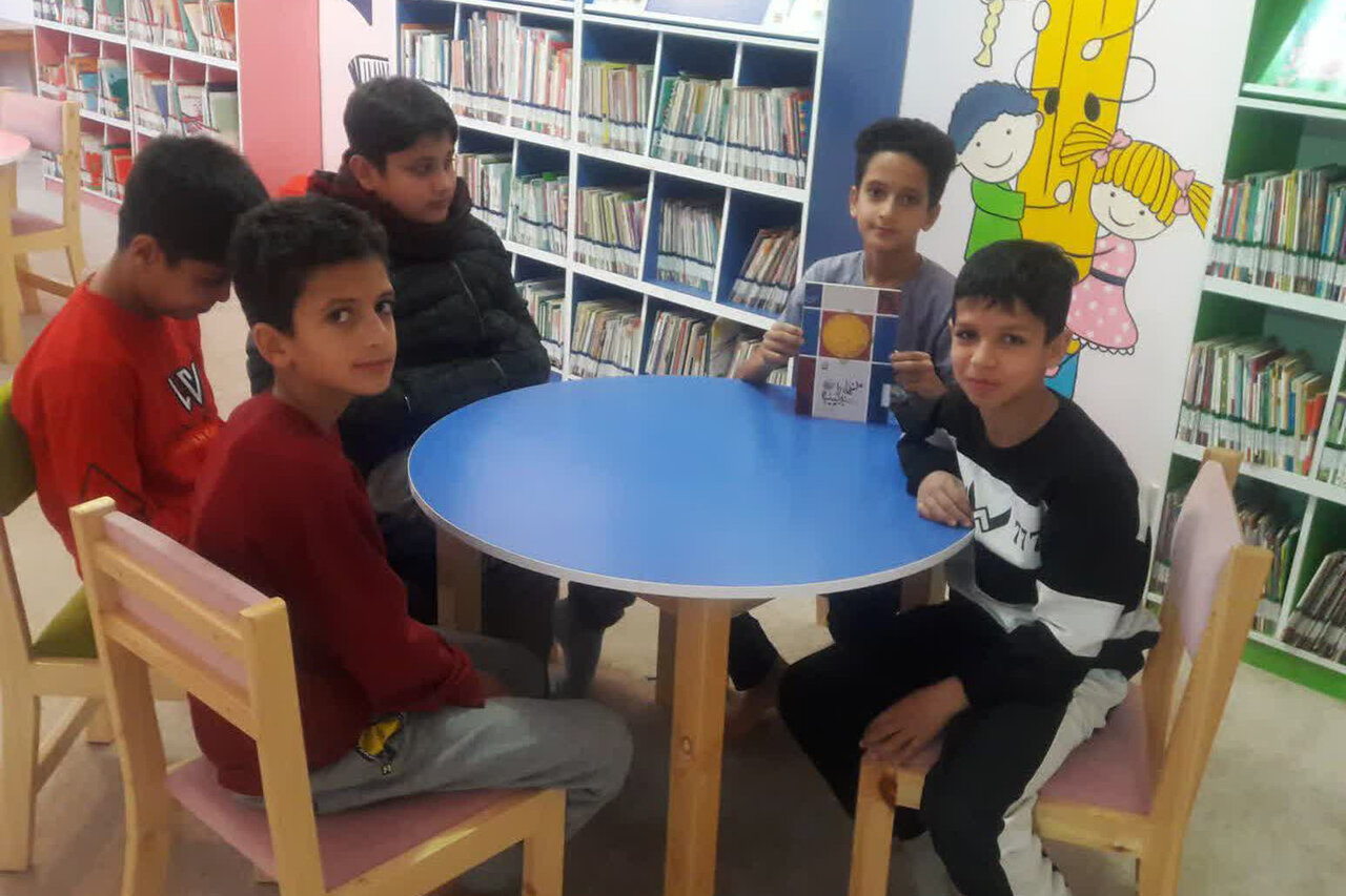 گرمای کتابخوانی در زمستان به همت کتابداران استان مرکزی